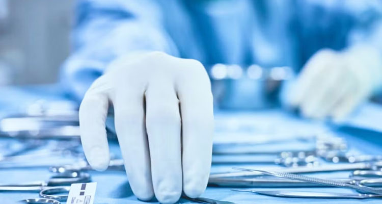 بازشدگی زخم جراحی